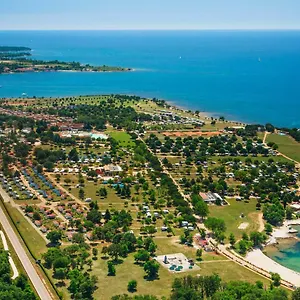 **** Feriepark Happy Camp Mobile Homes In Park Umag Kroatien
